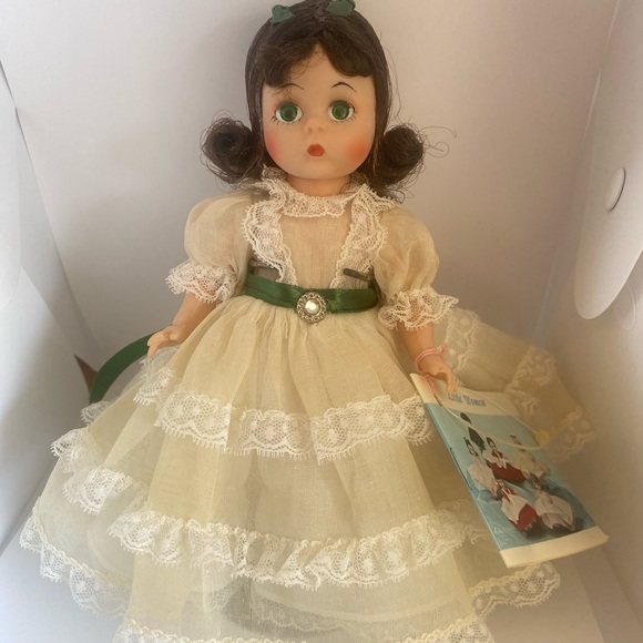 Other - Madame Alexander Scarlett #425 Doll 8 inch